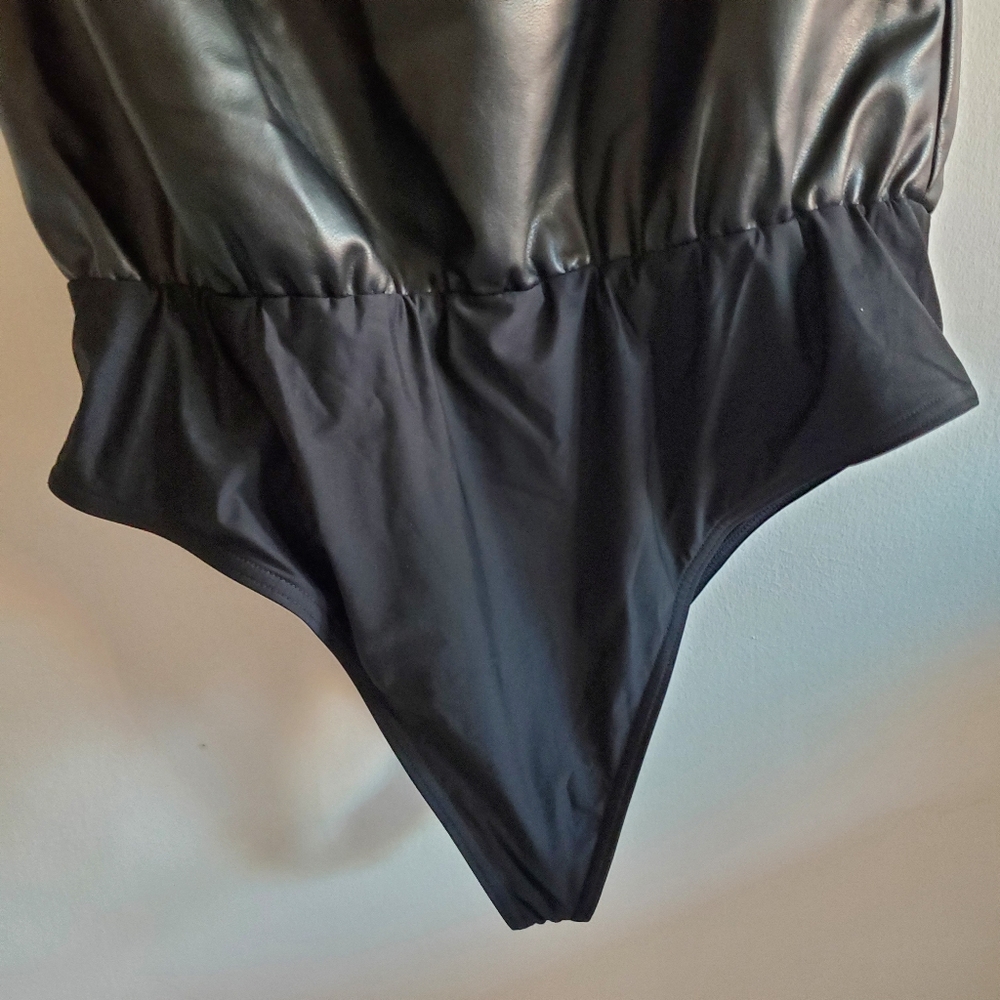 Wolford Revolve Faux Leather BodySuit Size XS Tube Top Grunge Festival Alt club - Picture 8 of 12